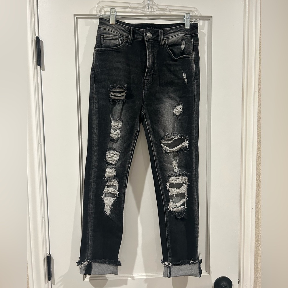RISEN Black Distressed Jean